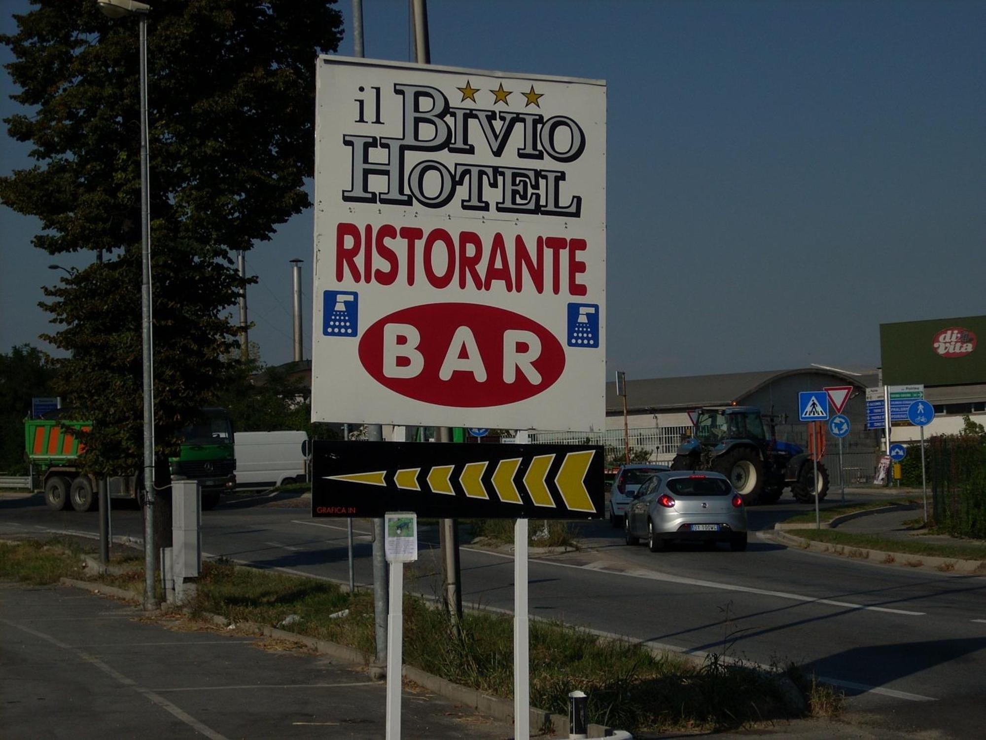 קרמניולה Il Bivio Hotel מראה חיצוני תמונה